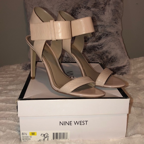 Nine West Leather Man Made High Heels - Picture 2 of 6
